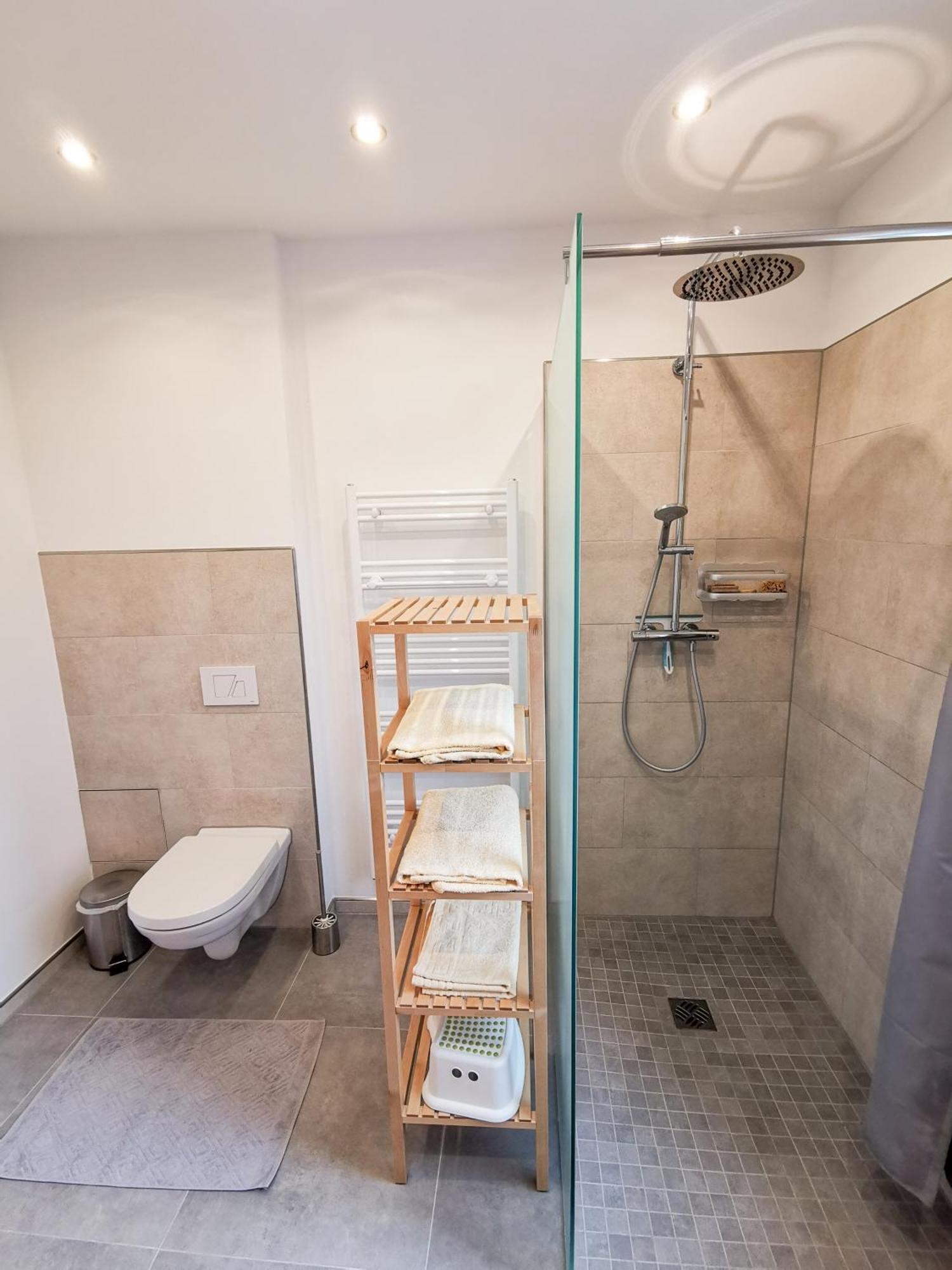Altstadt Apartments Нойрупин Стая снимка